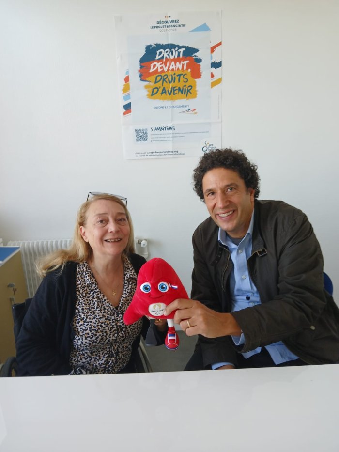 Docteur ordinateur s'engage pour soutenir l'association APF France handicap